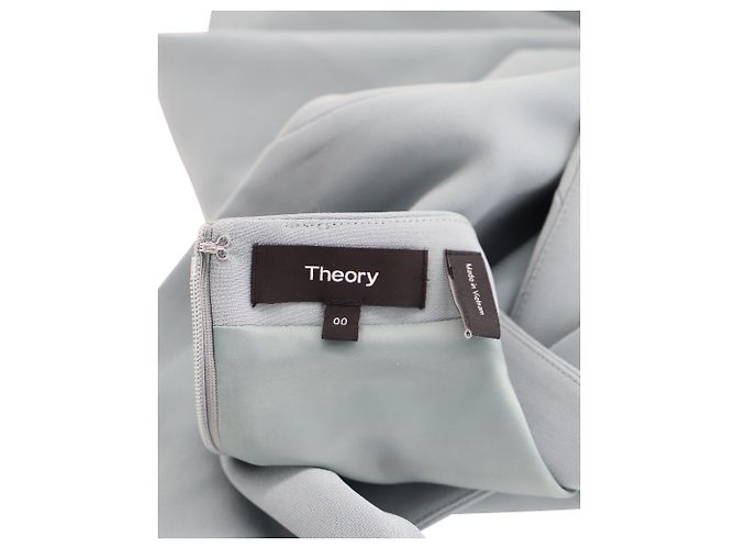 Abito Theory con scollo a V e orlo svasato in triacetato menta Verde - vista 3