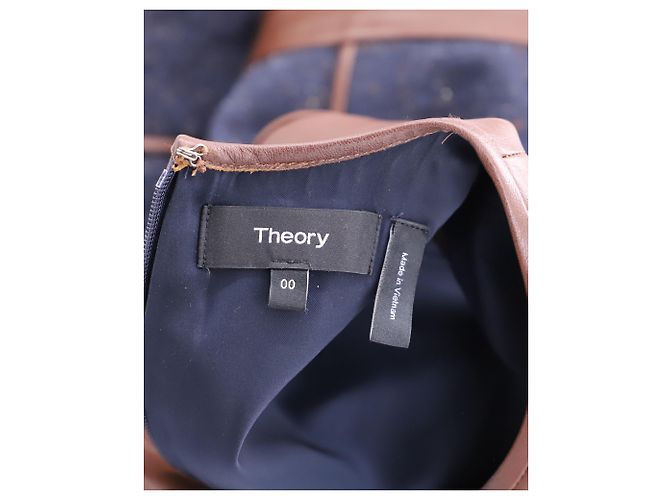 Theory Calvino Etuikleid aus schwarzem Polyester - Ansicht 3