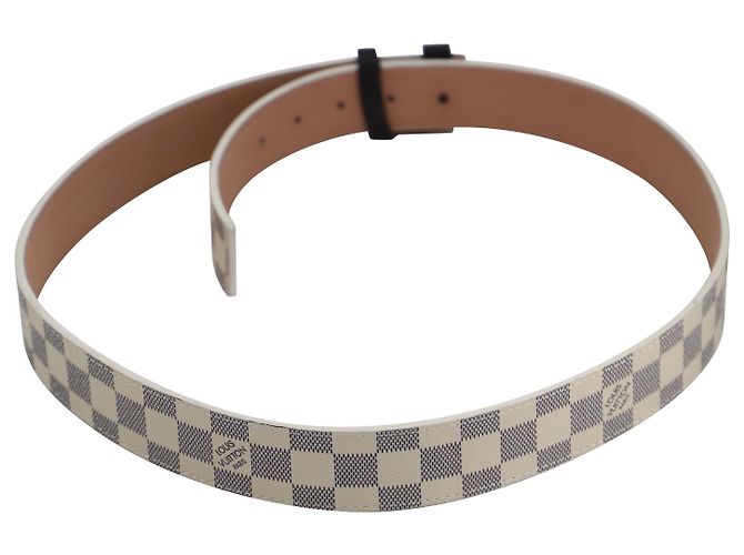 Louis Vuitton LV Initiales 40mm Reversible Belt in White Leather - view 10