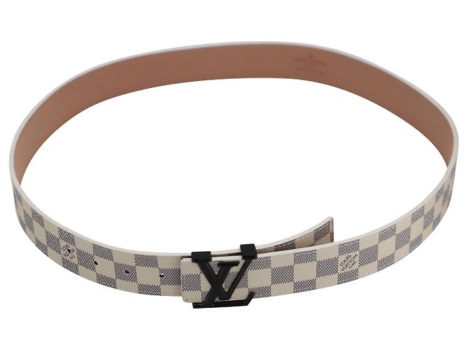 Louis Vuitton LV Initiales 40mm Reversible Belt in White Leather - view 2