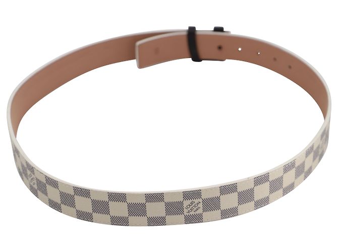 Louis Vuitton LV Initiales 40mm Reversible Belt in White Leather - view 6