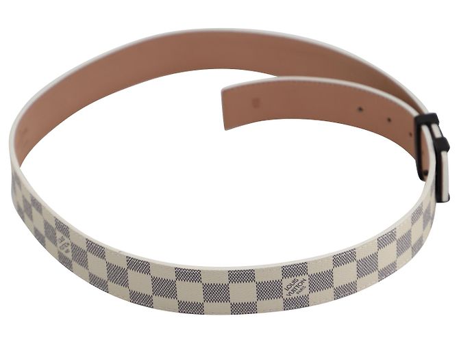 Louis Vuitton LV Initiales 40mm Reversible Belt in White Leather - view 9