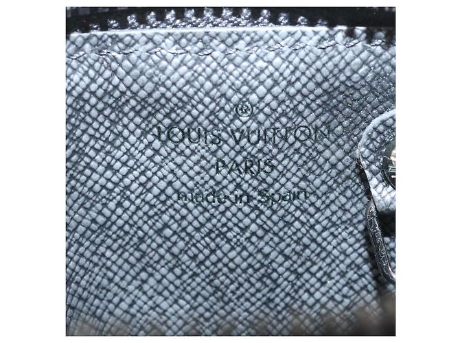 LOUIS VUITTON Vivienne Zip Pouch Pop-up store solo Nero M62895 LV Auth lc054 - vista 16