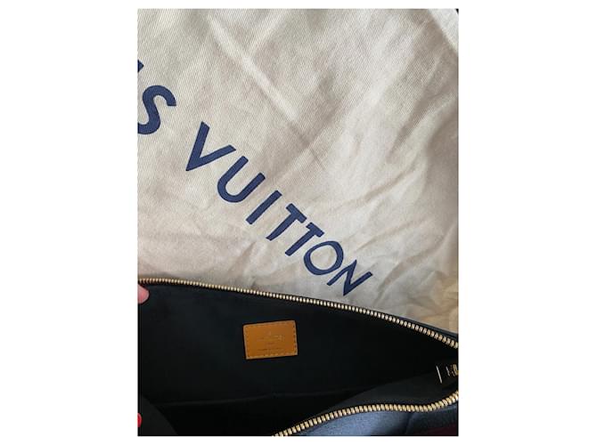 Louis Vuitton Maida marrone ebano e nero - vista 2