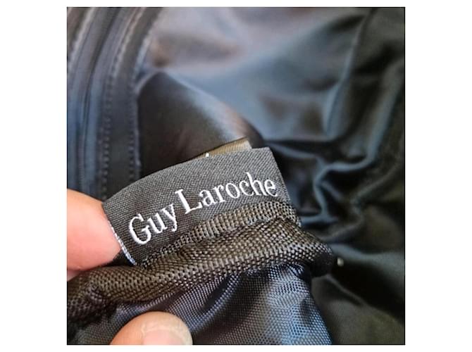 Bolsa acolchoada Guy Laroche Preto - vista 5
