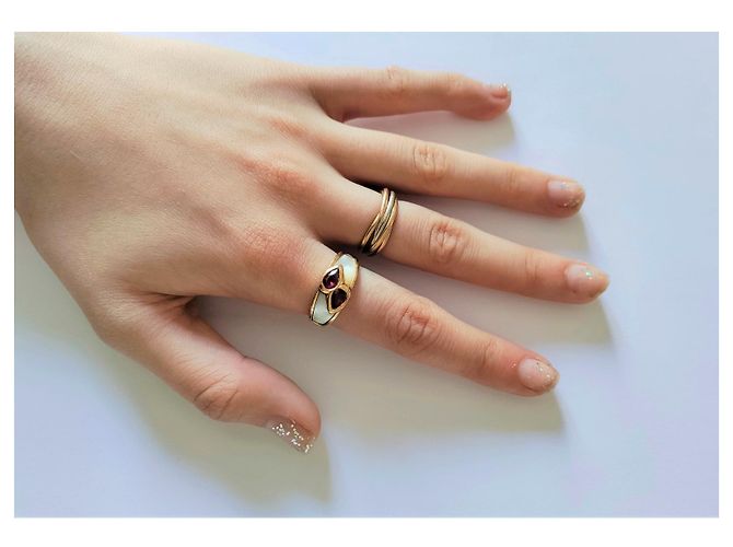 Anello Mauboussin Nadia in oro giallo e madreperla con rubini D'oro - vista 2