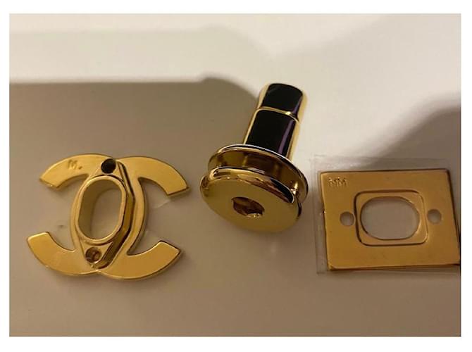 CHANEL ORIGINAL CC CLASP ( Classic bag) Gold hardware - view 3