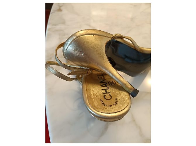 Sandali Infradito Chanel Gioiello Pelle Oro D'oro - vista 4