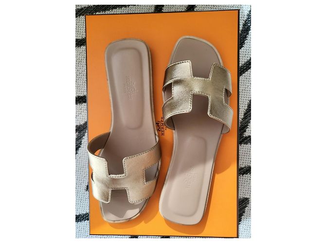 Hermès Oran Sandalen Metallisch - Ansicht 7