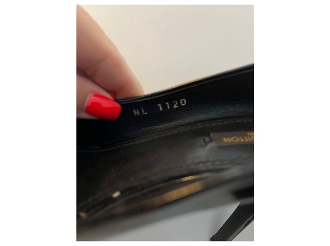 Décolleté Louis Vuitton in vernice nera misura 37 Nero - vista 5