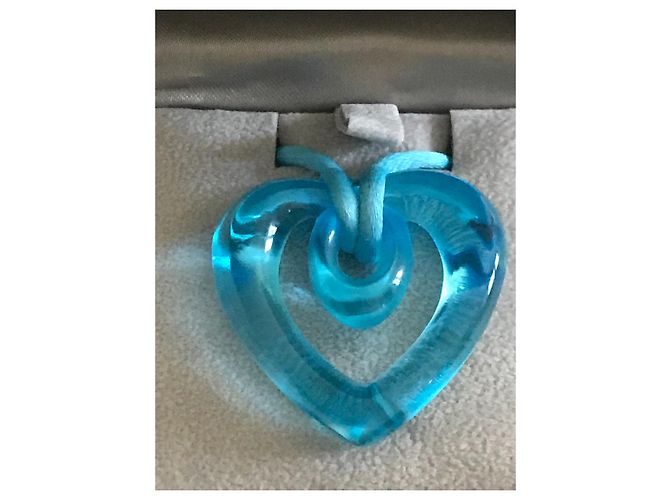 Collana con Pendente Lalique Cuore in Cristallo Blu - vista 3