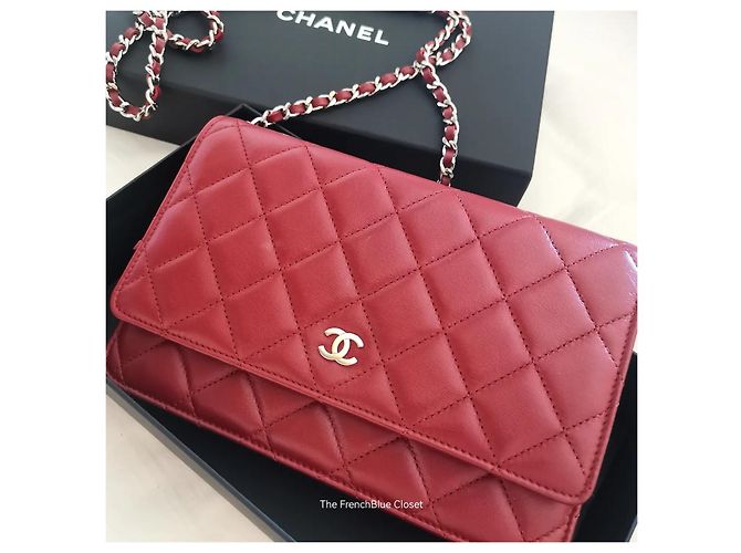Wallet On Chain Cartera Chanel de piel de cordero roja con cadena SHW - vista 2