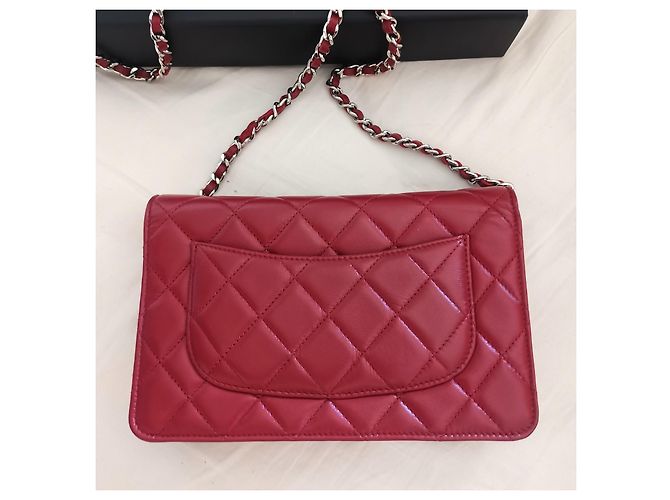 Wallet On Chain Cartera Chanel de piel de cordero roja con cadena SHW - vista 6