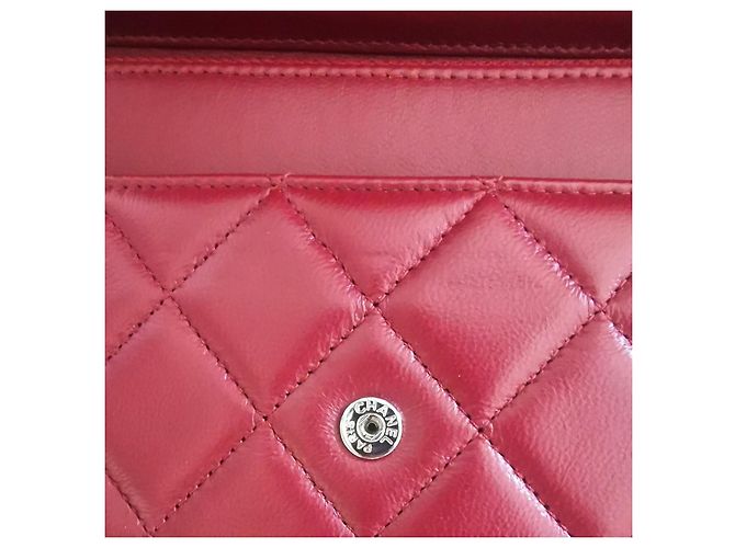 Wallet On Chain Cartera Chanel de piel de cordero roja con cadena SHW - vista 9