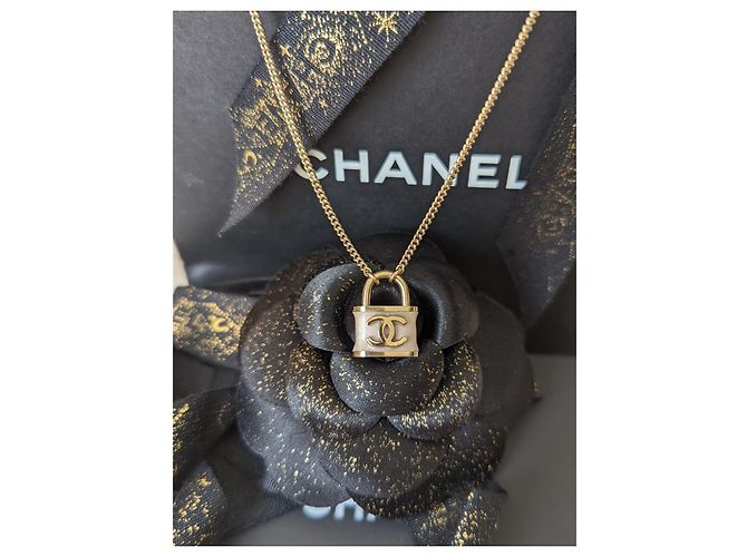Chanel CC B18P Logo Pink Padlock Emaille Halskette SELTENE Quittung - Ansicht 14