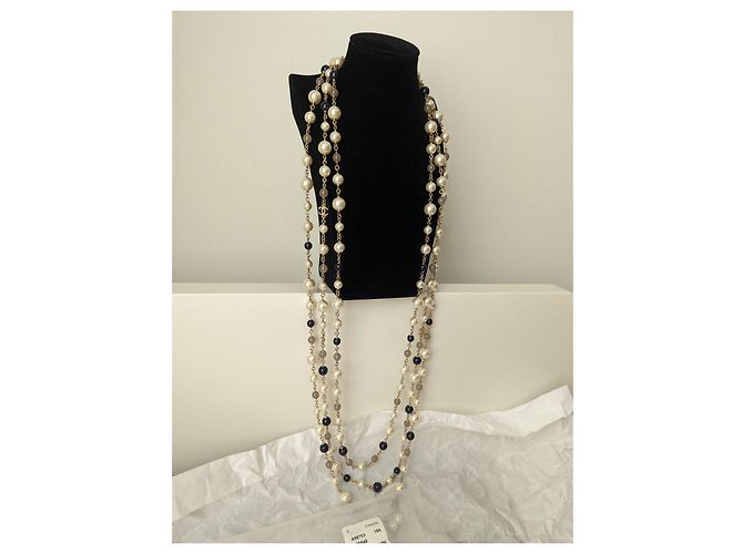 Chanel CC A16Logo K lungo perla barocca 3 collana a filo con etichetta a scatola Bianco - vista 4