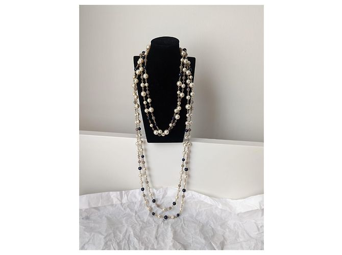 Chanel CC A16Logo K lungo perla barocca 3 collana a filo con etichetta a scatola Bianco - vista 6