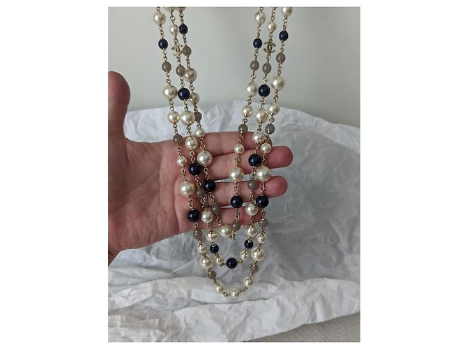 Chanel CC A16Logo K lungo perla barocca 3 collana a filo con etichetta a scatola Bianco - vista 7
