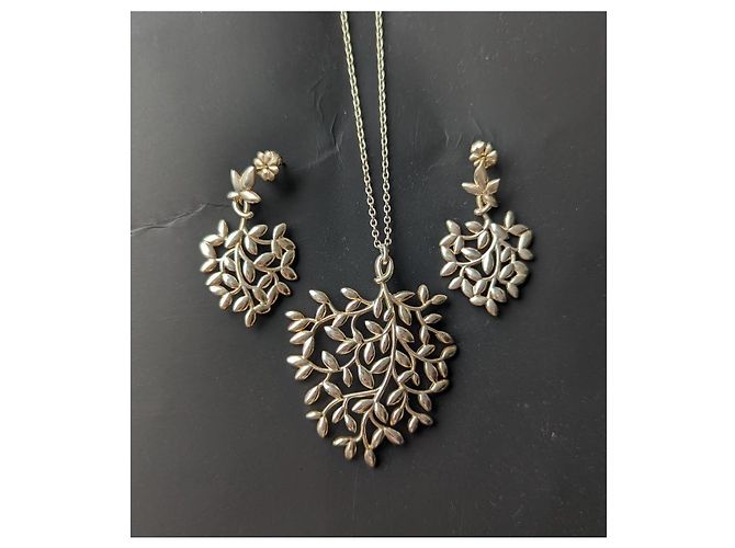 Tiffany & Co Conjunto de colar e brincos em prata de lei Paloma Picasso Olive Leaf - vista 2
