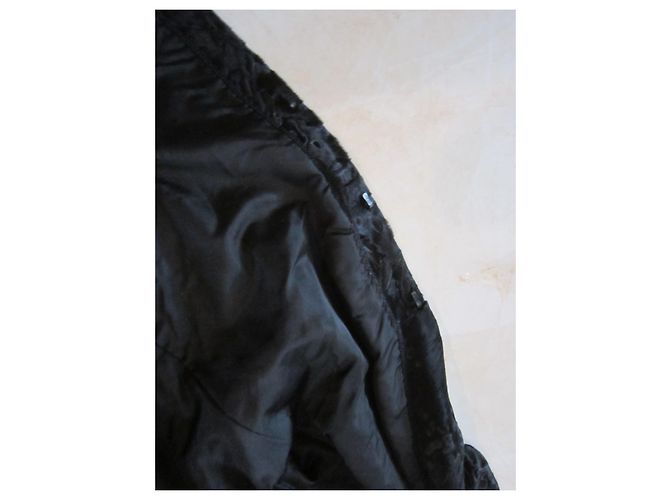 Autre Marque SWAKARA Jacke aus schwarzem persischem Schafsfell - Ansicht 4