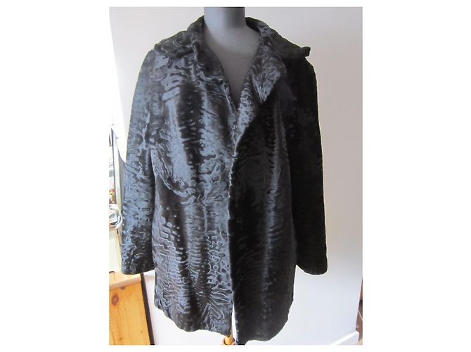 Autre Marque SWAKARA Jacke aus schwarzem persischem Schafsfell - Ansicht 6