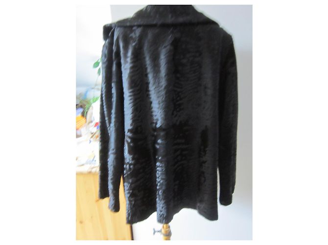 Autre Marque SWAKARA Jacke aus schwarzem persischem Schafsfell - Ansicht 7