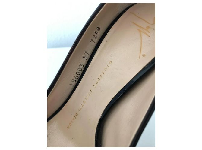 Giuseppe Zanotti Absatzschuhe aus braunem Lackleder - Ansicht 5