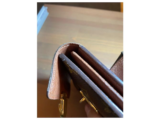 Louis Vuitton Cartera Koala Monogram Marrón Castaño - vista 8