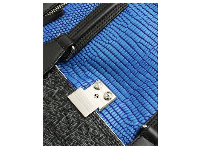 3.1 Phillip Lim Bolsa Pashli de couro com relevo preto e azul - vista 7