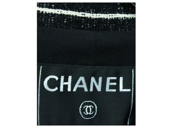 Classique Chanel Veste Vintage à Rayures avec Broderie Fleur de Camélia Noir - vista 5
