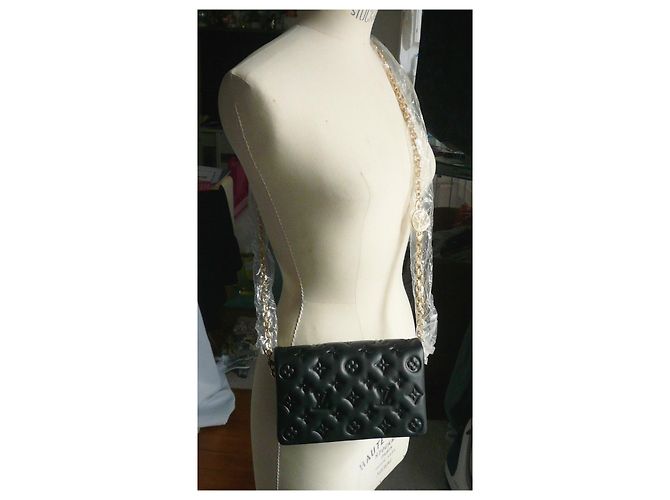 LOUIS VUITTON Pochette "Coussin" nuova Nero - vista 14