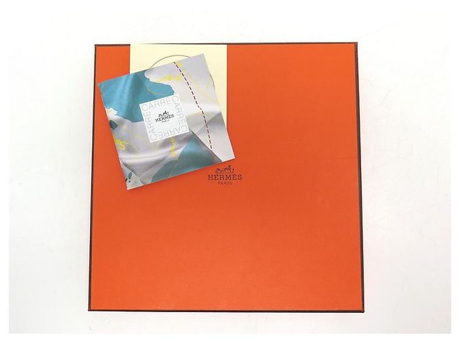 Hermès NUOVA RARA SCIARPA QUADRATA HERMES HOLA FLAMENCA RYBALTCHENKO 90 SETA SCIARPA IN SETA NUOVA Rosso - vista 10