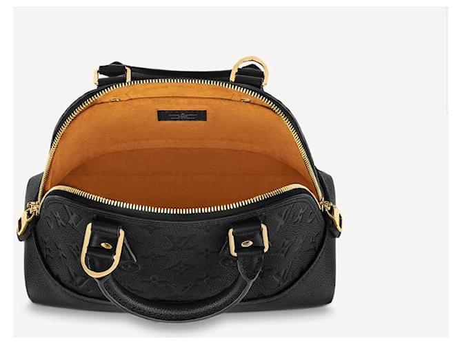 Louis Vuitton LV Alma BB nero imprenditore - vista 3