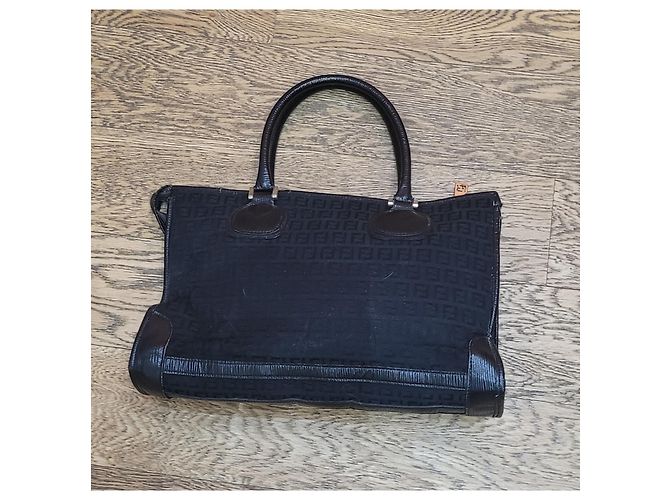 Fendi Vintage schwarze Umhängetasche - Ansicht 5