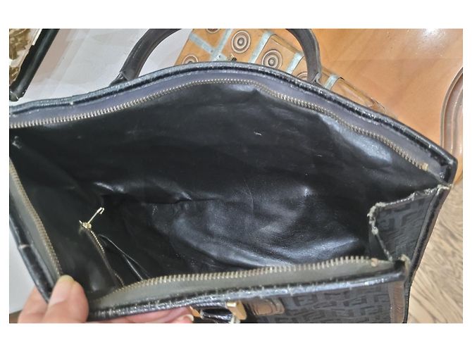Fendi Vintage schwarze Umhängetasche - Ansicht 8