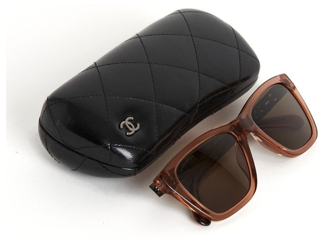 Gafas de sol Chanel Rectangles en acetato rosa - vista 5