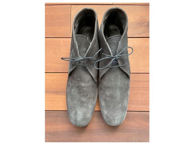 Heschung Desert Boots aus grauem Wildleder - Ansicht 2