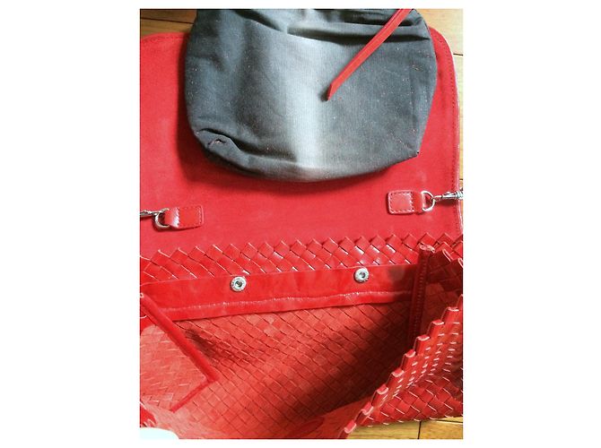 Autre Marque Sac Francesco Biasia en cuir vernis tressé rouge avec chaîne argentée - vue 4