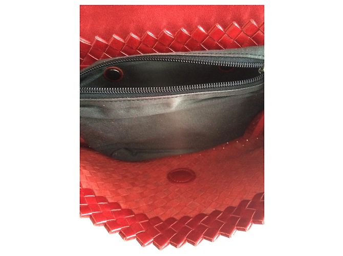 Autre Marque Sac Francesco Biasia en cuir vernis tressé rouge avec chaîne argentée - vue 5