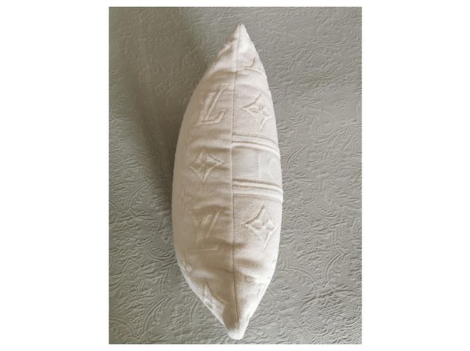 LOUIS VUITTON Coussin de plage LVACATION Beige - vue 6