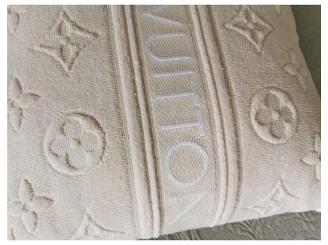 LOUIS VUITTON Coussin de plage LVACATION Beige - vue 7
