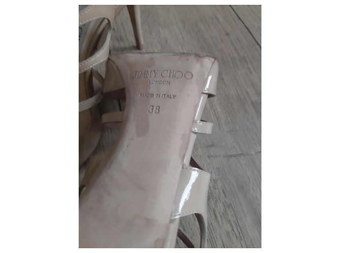 Décolleté Jimmy Choo Beige in Vernice - vista 2
