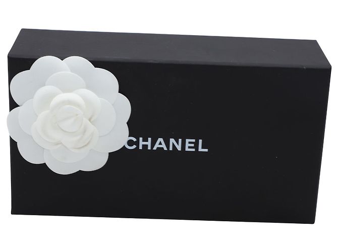 Gafas de sol rectangulares Chanel en acetato rosa - vista 3