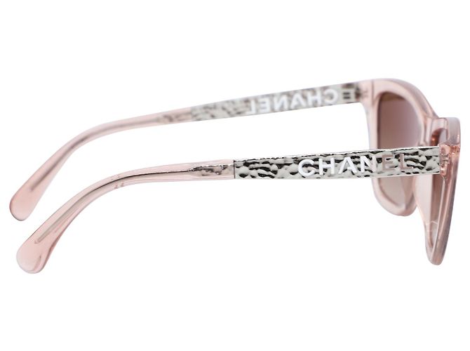 Gafas de sol rectangulares Chanel en acetato rosa - vista 4