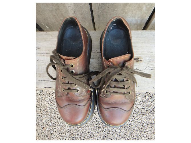 Dr. Martens DR. Derby. Martens p 38 Braun - Ansicht 2
