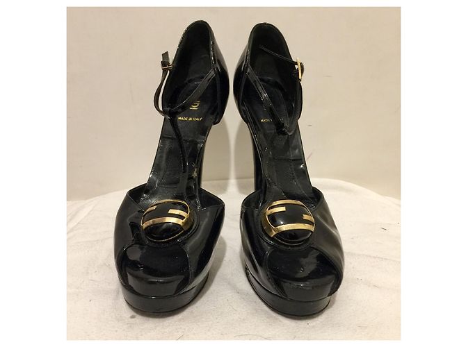 Décolleté vintage Fendi peeptoe in vernice Nero - vista 3