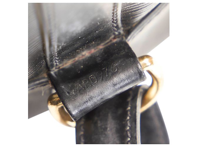 Louis Vuitton Black Epi Randonnee PM Nero - vista 7