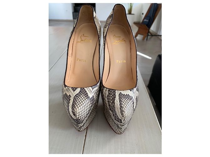 Christian Louboutin Daffodile Python Pumps Grau - Ansicht 2