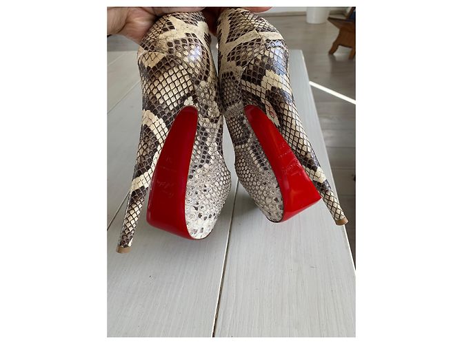 Christian Louboutin Daffodile Python Pumps Grau - Ansicht 4