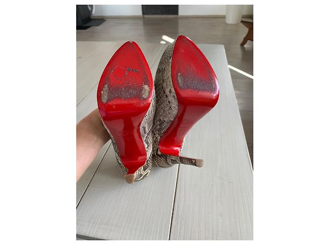 Christian Louboutin Daffodile Python Pumps Grau - Ansicht 6